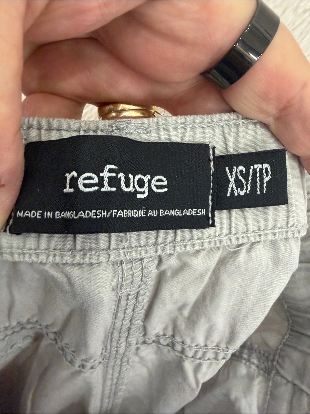 Refuge Cargo Pants Women’s Size XS Light Gray Wide-Leg Y2K Gorpcore Pockets - Picture 2 of 9
